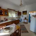 بيت للعطل Evdokia Emborios
