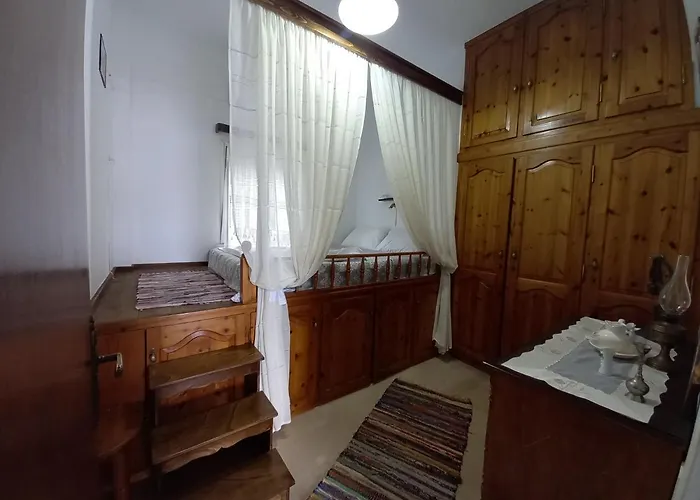 Holiday home Evdokia Emborios